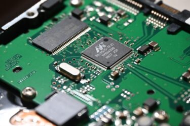 PCが重い・カクつく原因はこれ！現役エンジニアが教えるメモリ不足の確認と解放手順