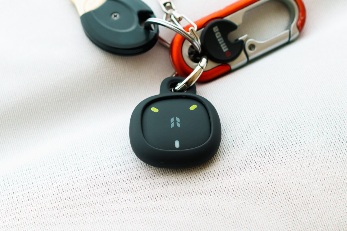 UGREEN FineTrack Mini 2を鍵に付けた様子